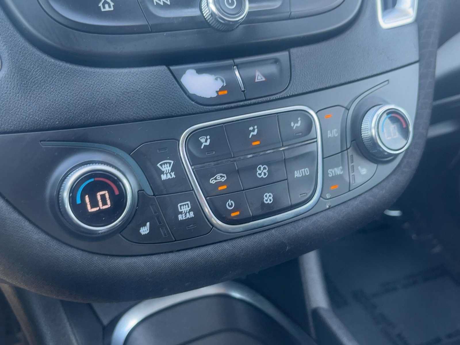 Used 2020 Chevrolet Malibu LT FWD image 21