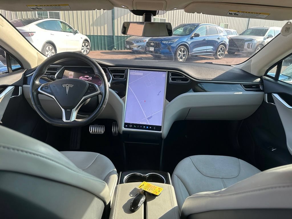 Used 2013 Tesla Model S Performance RWD image 24