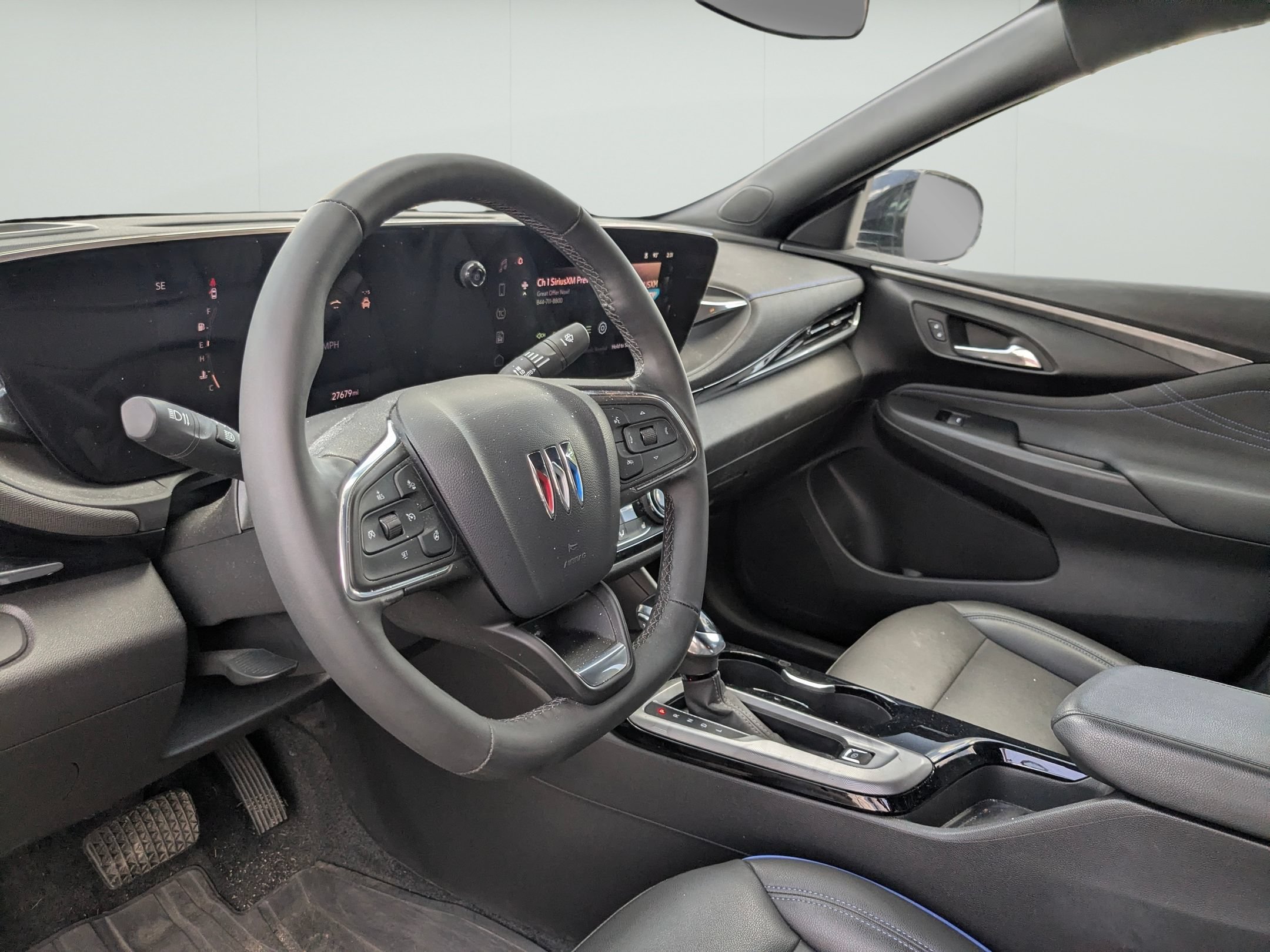 Used 2024 Buick Envista Sport Touring w/ Convenience I Package FWD image 7