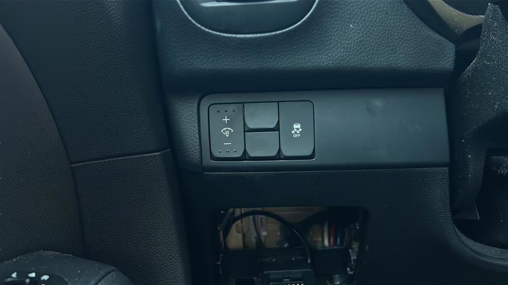 Used 2018 Kia Soul + FWD image 29