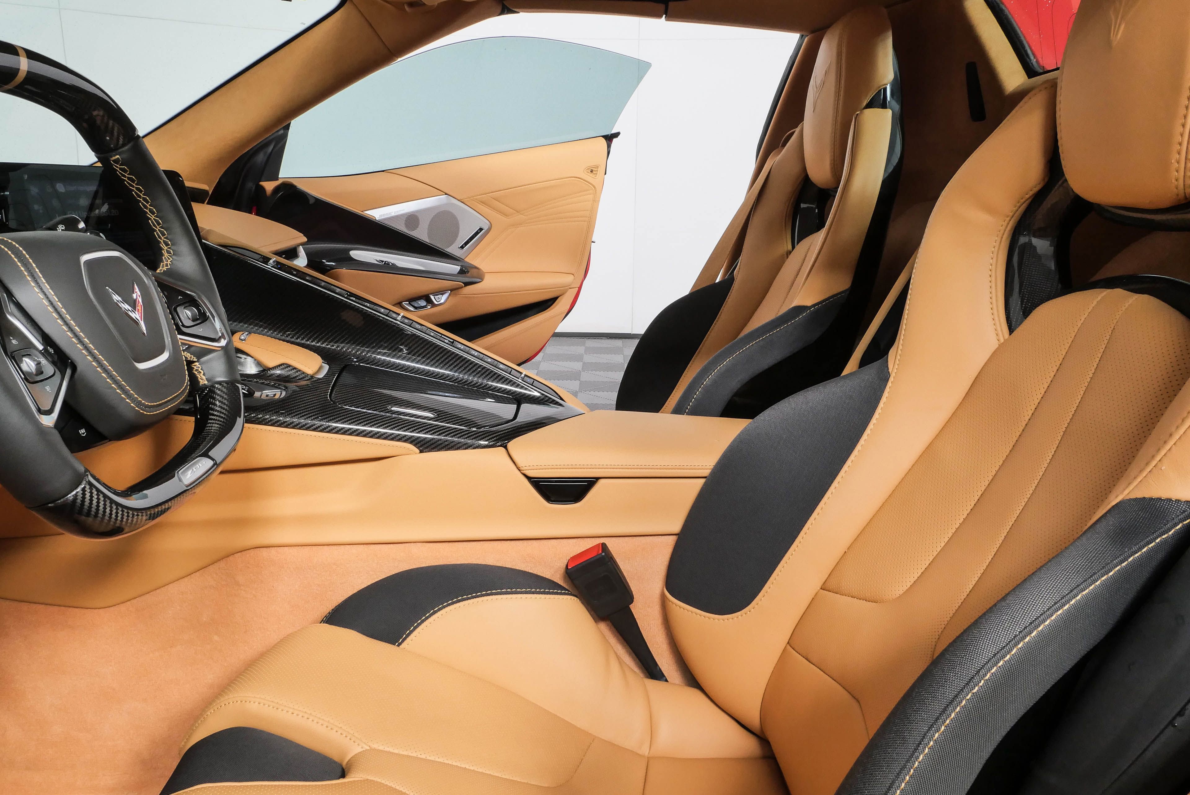 Used 2025 Chevrolet Corvette Z06 RWD image 34