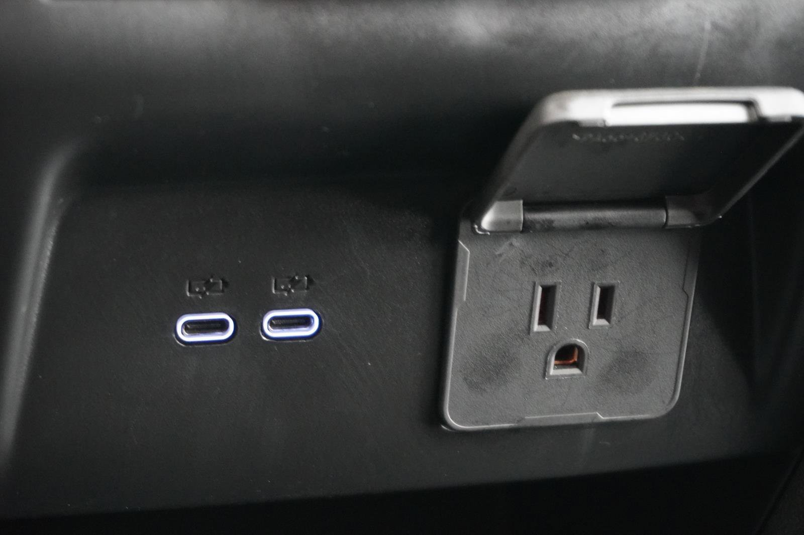 Used 2025 Chevrolet Traverse LT w/ Driver Confidence Package image 41