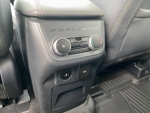 Certified 2025 Ford Explorer Active AWD/4WD image 19