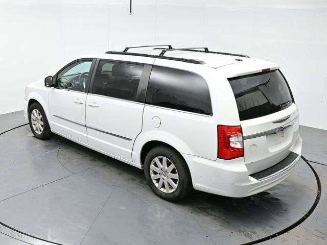 Used 2015 Chrysler Town & Country Touring image 21