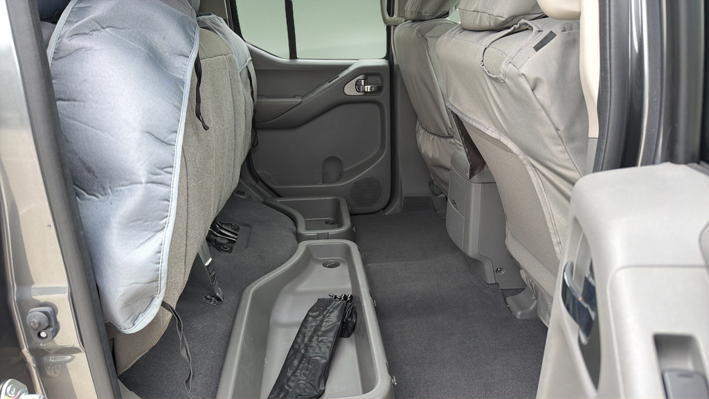 Used 2020 Nissan Frontier SV w/ Midnight Edition Floor Mats AWD/4WD image 13
