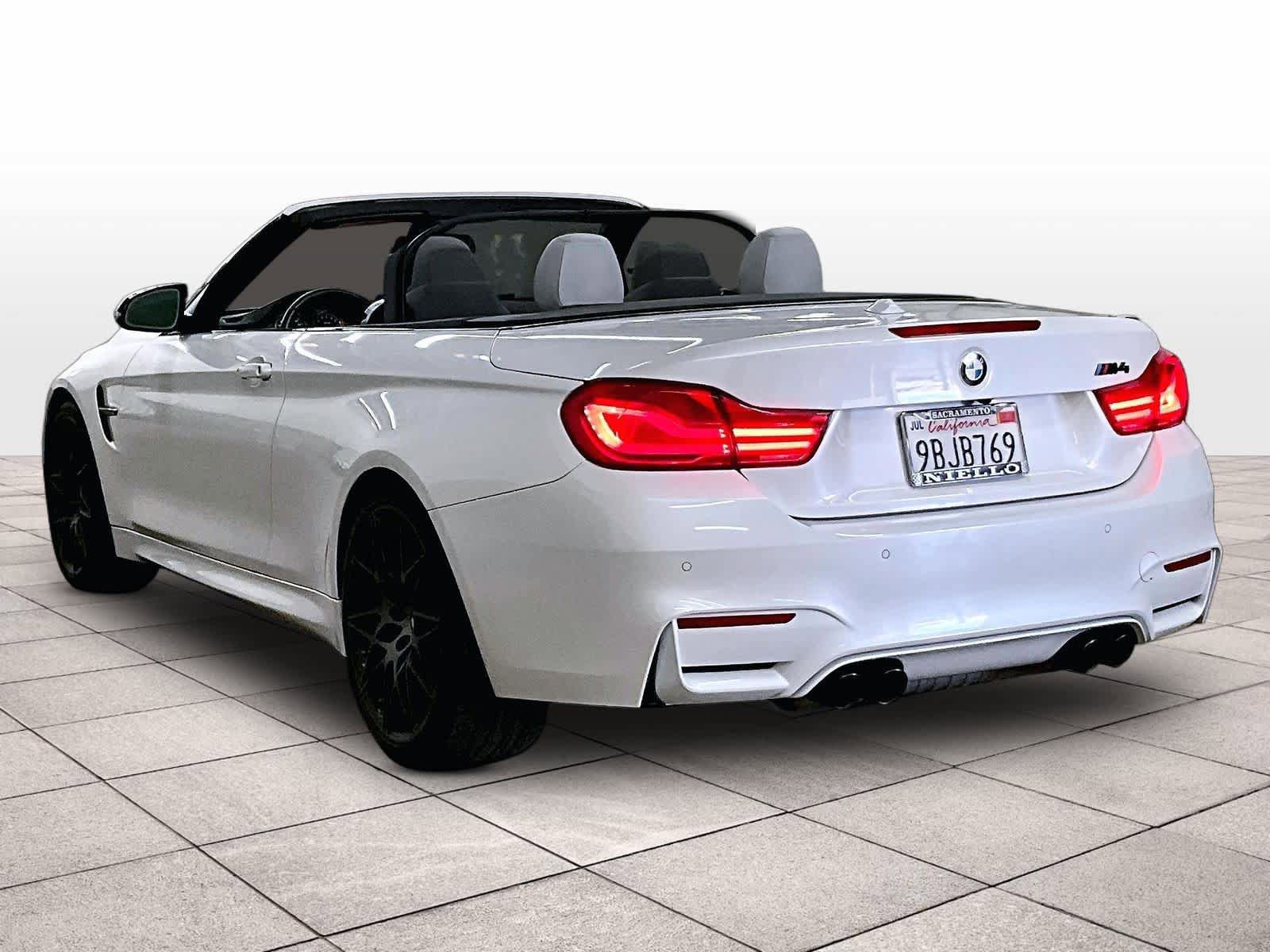 Used 2018 BMW M4 Convertible image 13