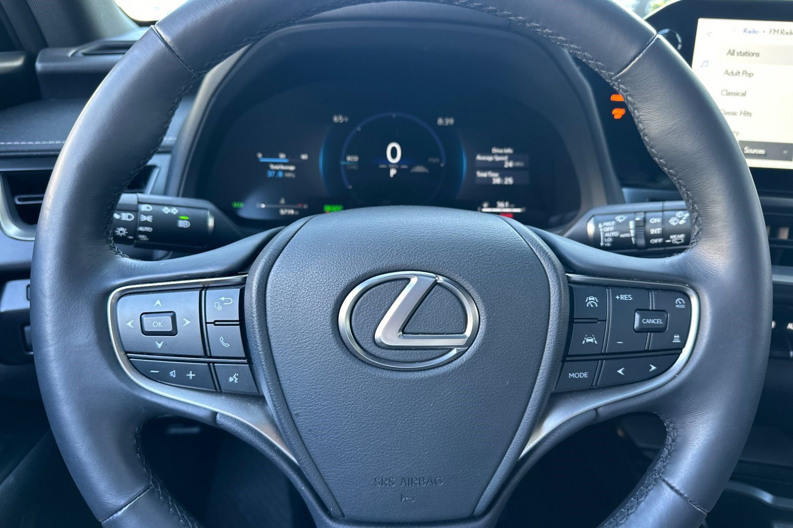 Used 2025 Lexus UX 300h FWD w/ Accessory Package (Z2) image 18