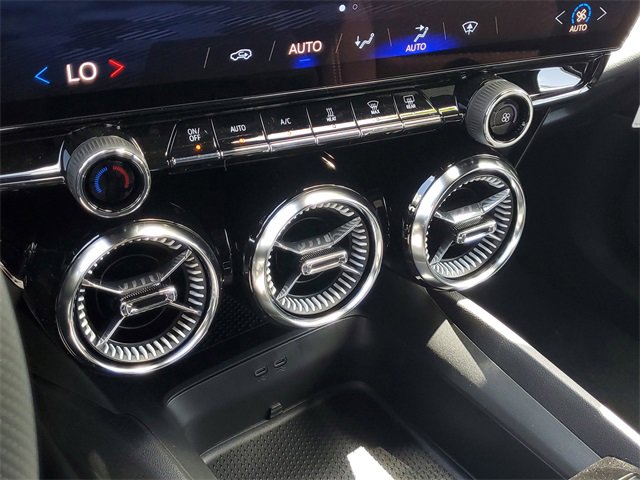 New 2025 Chevrolet Blazer EV LT image 28