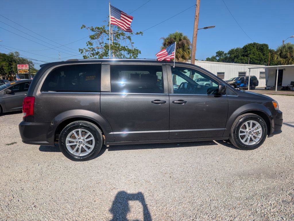 Used 2018 Dodge Grand Caravan SXT image 8