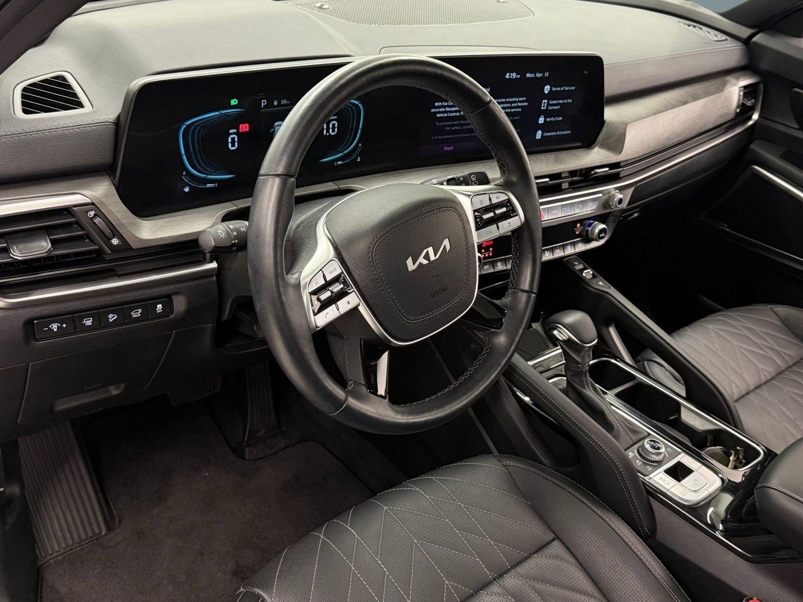 Used 2025 Kia Telluride EX X-Line AWD/4WD image 3