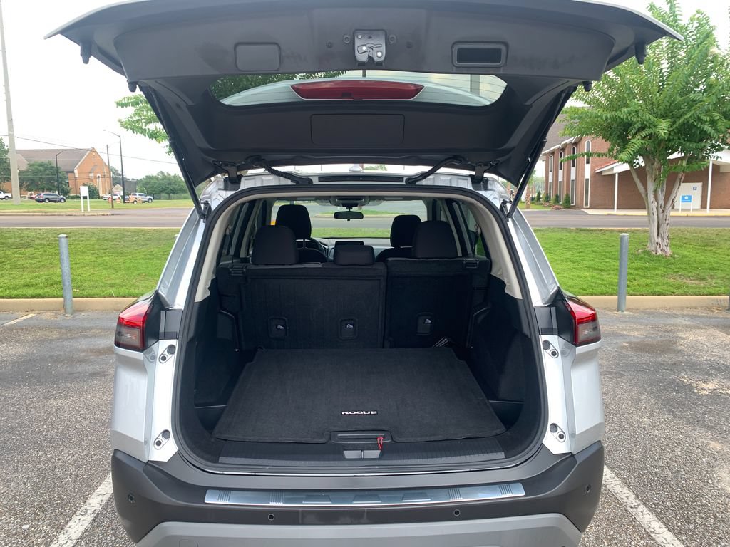 Used 2023 Nissan Rogue SV FWD image 7