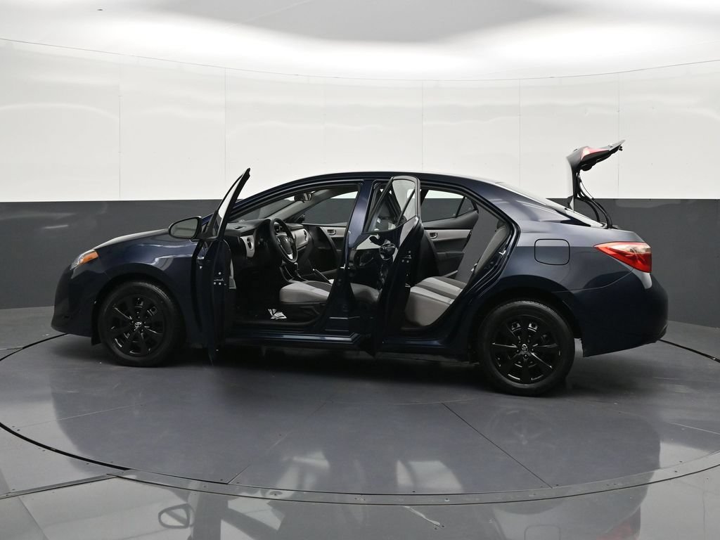 Used 2017 Toyota Corolla LE FWD image 39