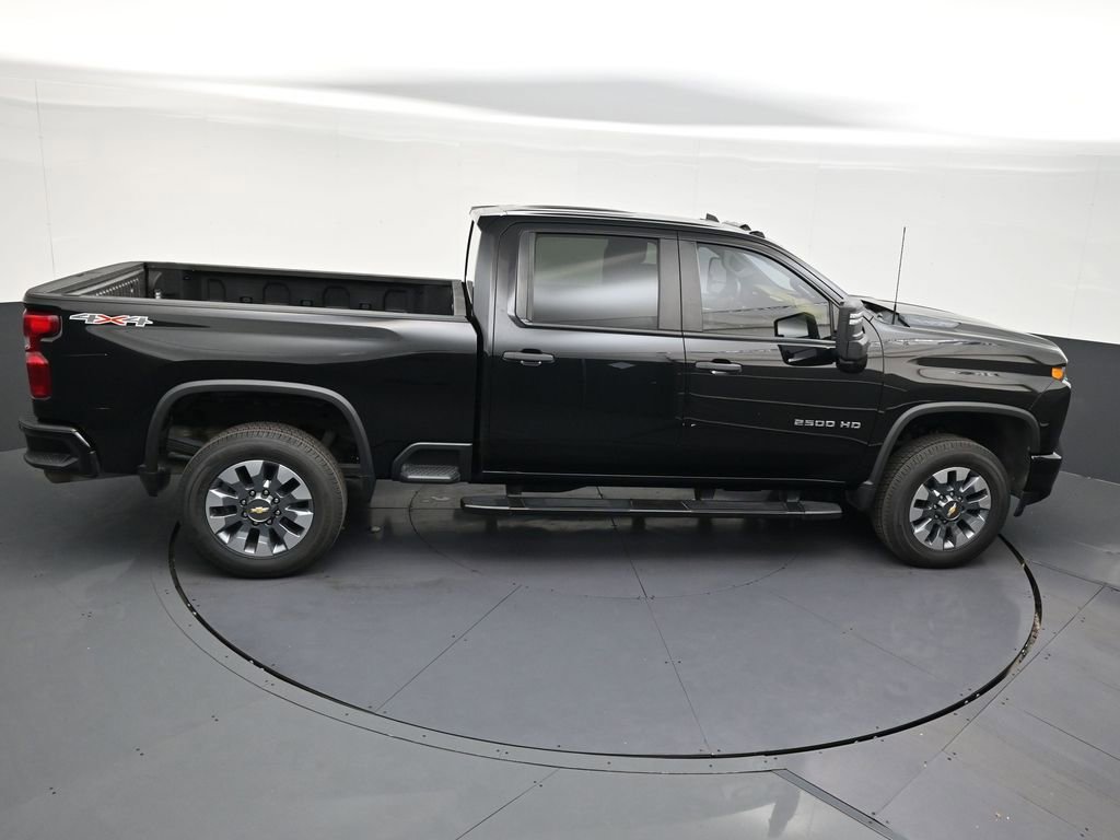 Used 2023 Chevrolet Silverado 2500 Custom w/ Custom Value Package image 18
