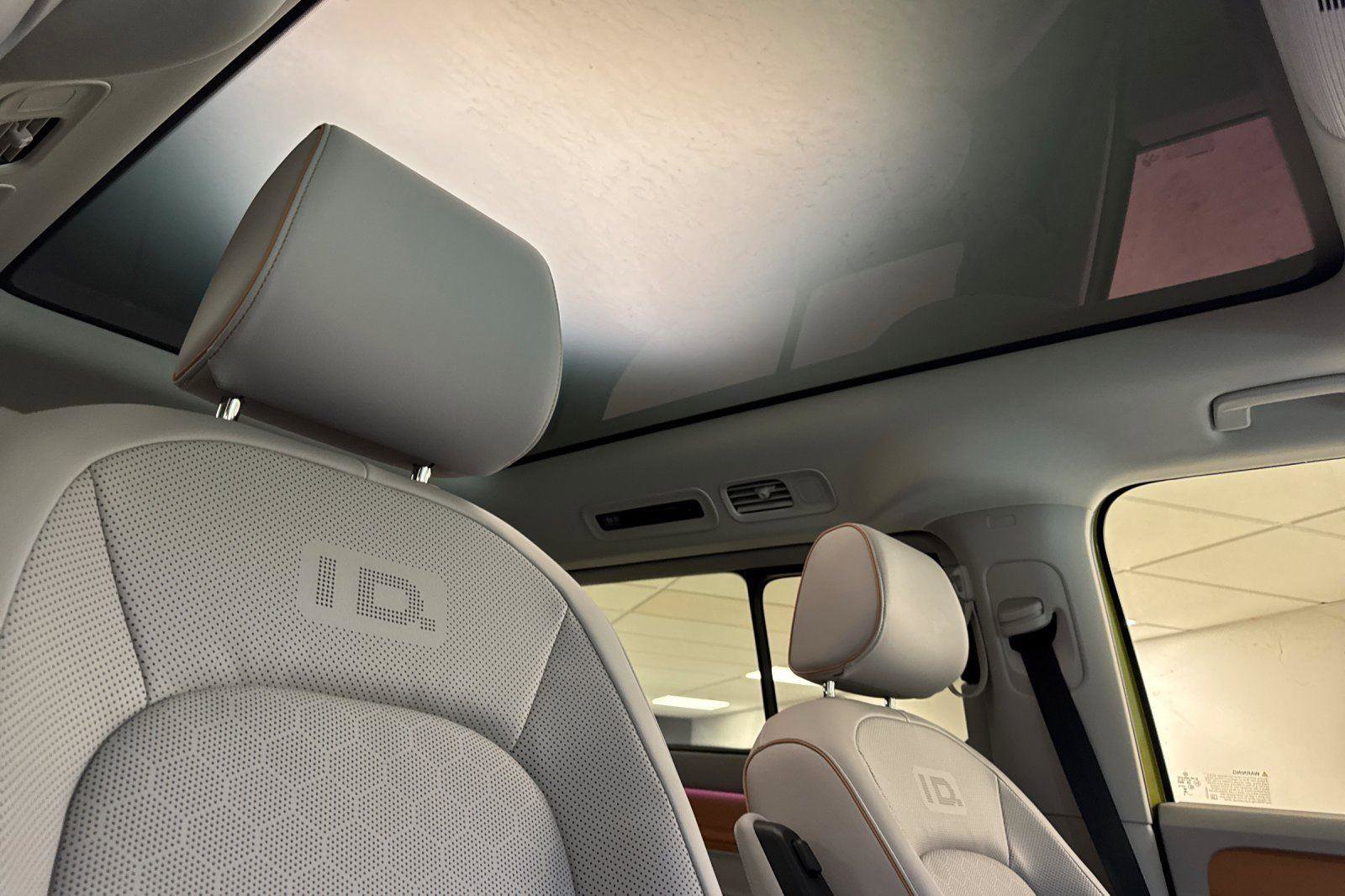 New 2025 Volkswagen ID. Buzz 1st Edition image 17