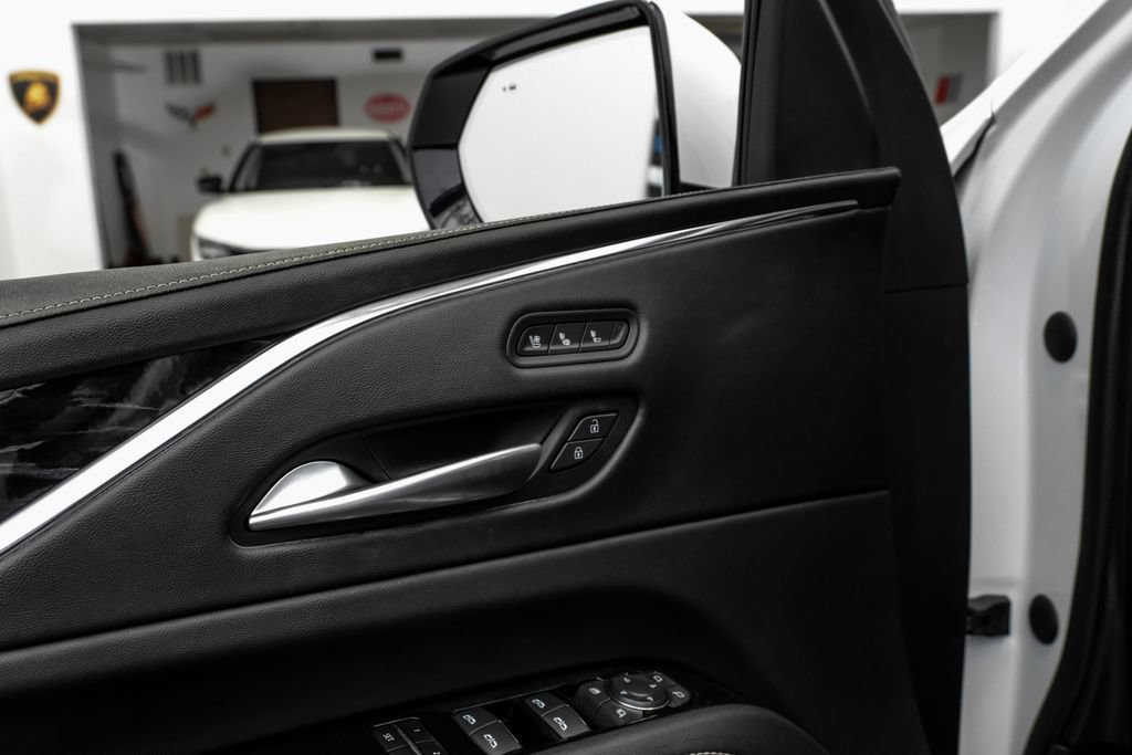 Used 2021 Cadillac Escalade Sport RWD image 38