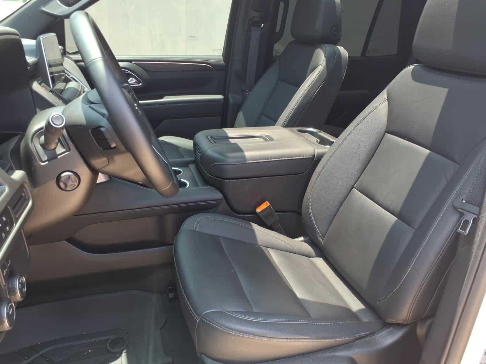 Certified 2024 Chevrolet Tahoe Z71 w/ Luxury Package AWD/4WD image 2