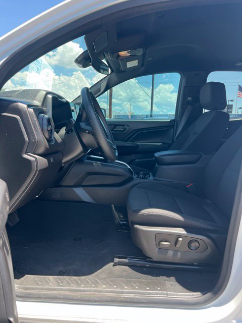 Used 2024 Chevrolet Colorado Trail Boss w/ Technology Package AWD/4WD image 23
