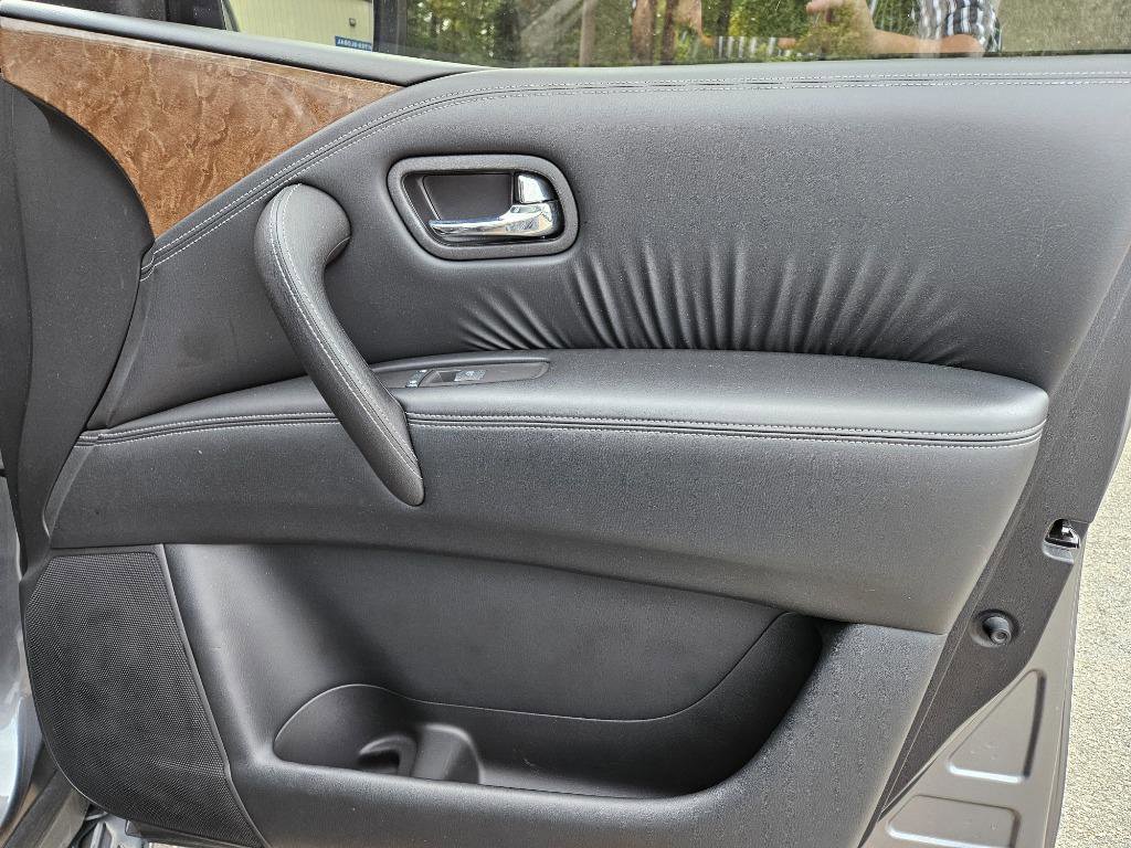 Used 2016 INFINITI QX80 Limited w/ All Season Package image 33