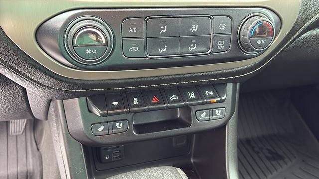 Used 2021 GMC Canyon Denali image 16