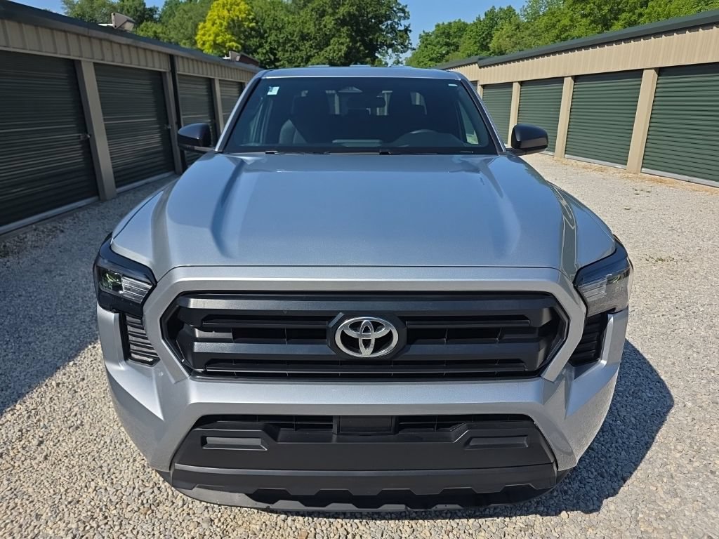 Certified 2024 Toyota Tacoma SR AWD/4WD image 9