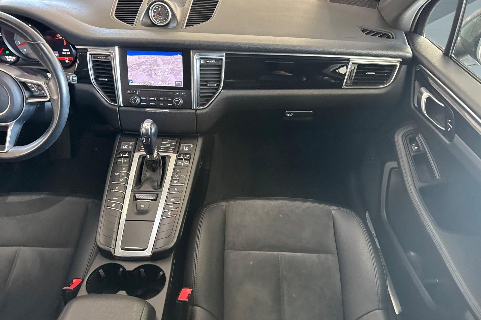 Used 2018 Porsche Macan S AWD/4WD image 30