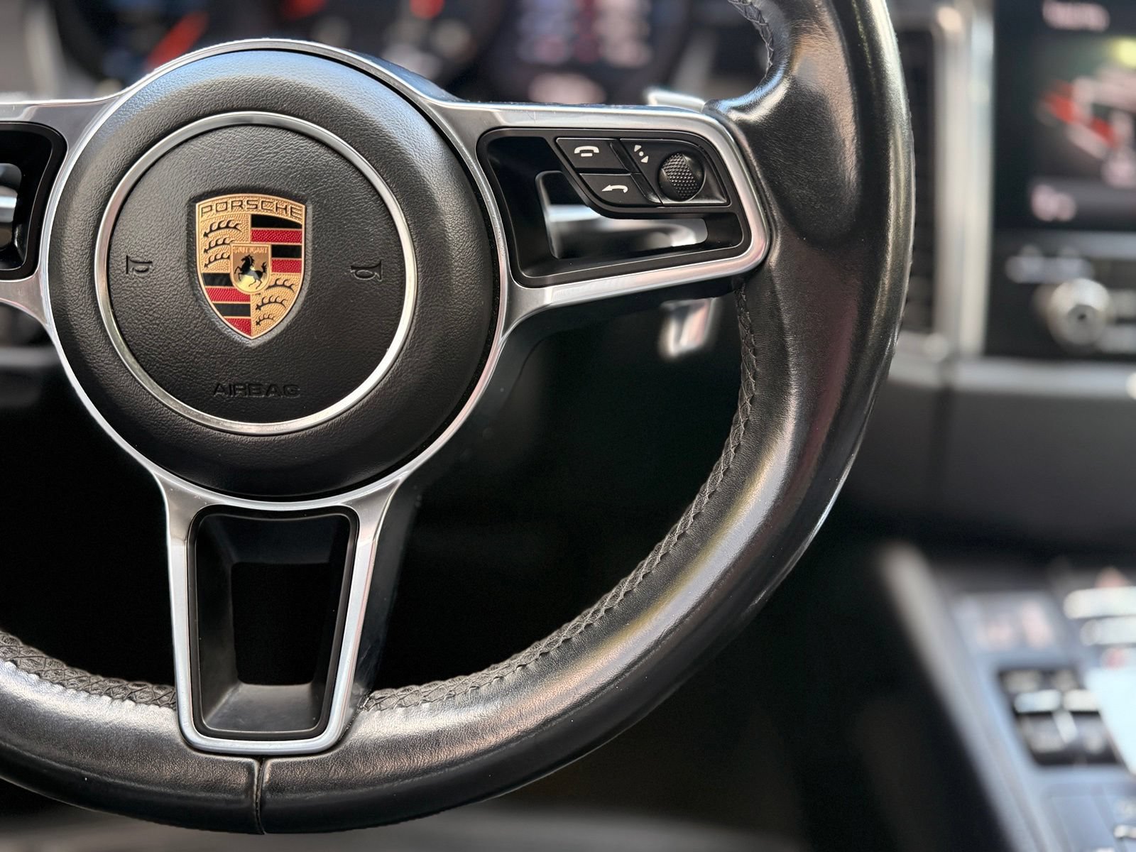 Used 2017 Porsche Macan GTS AWD/4WD image 27