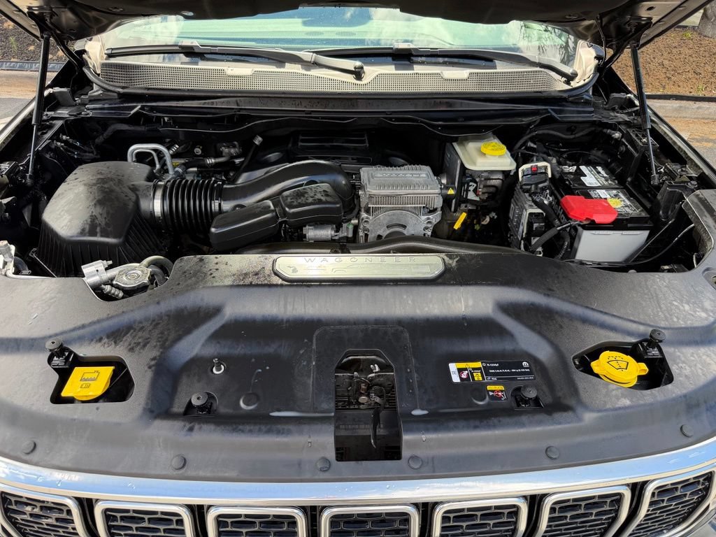 Used 2022 Jeep Wagoneer Series II AWD/4WD image 6