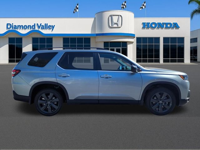 New 2026 Honda Pilot Sport image 2