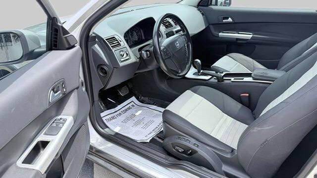 Used 2011 Volvo C30 T5 w/ Preferred Pkg FWD image 11