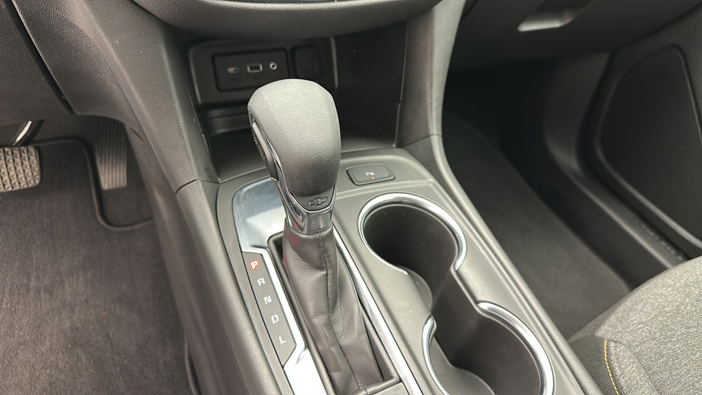 Used 2023 Chevrolet Equinox LT FWD image 23