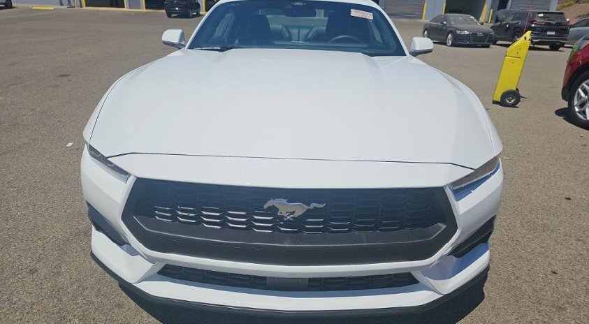 Used 2025 Ford Mustang Premium image 2