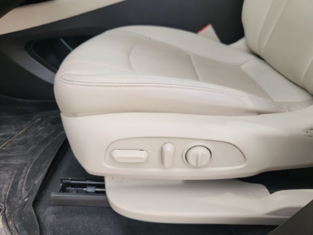 Used 2024 Buick Enclave Essence w/ Experience Buick Package AWD/4WD image 23