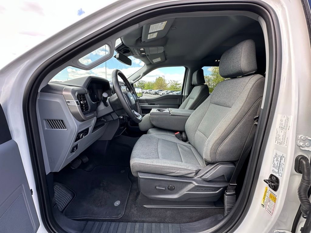 Used 2024 Ford F150 XLT AWD/4WD image 2