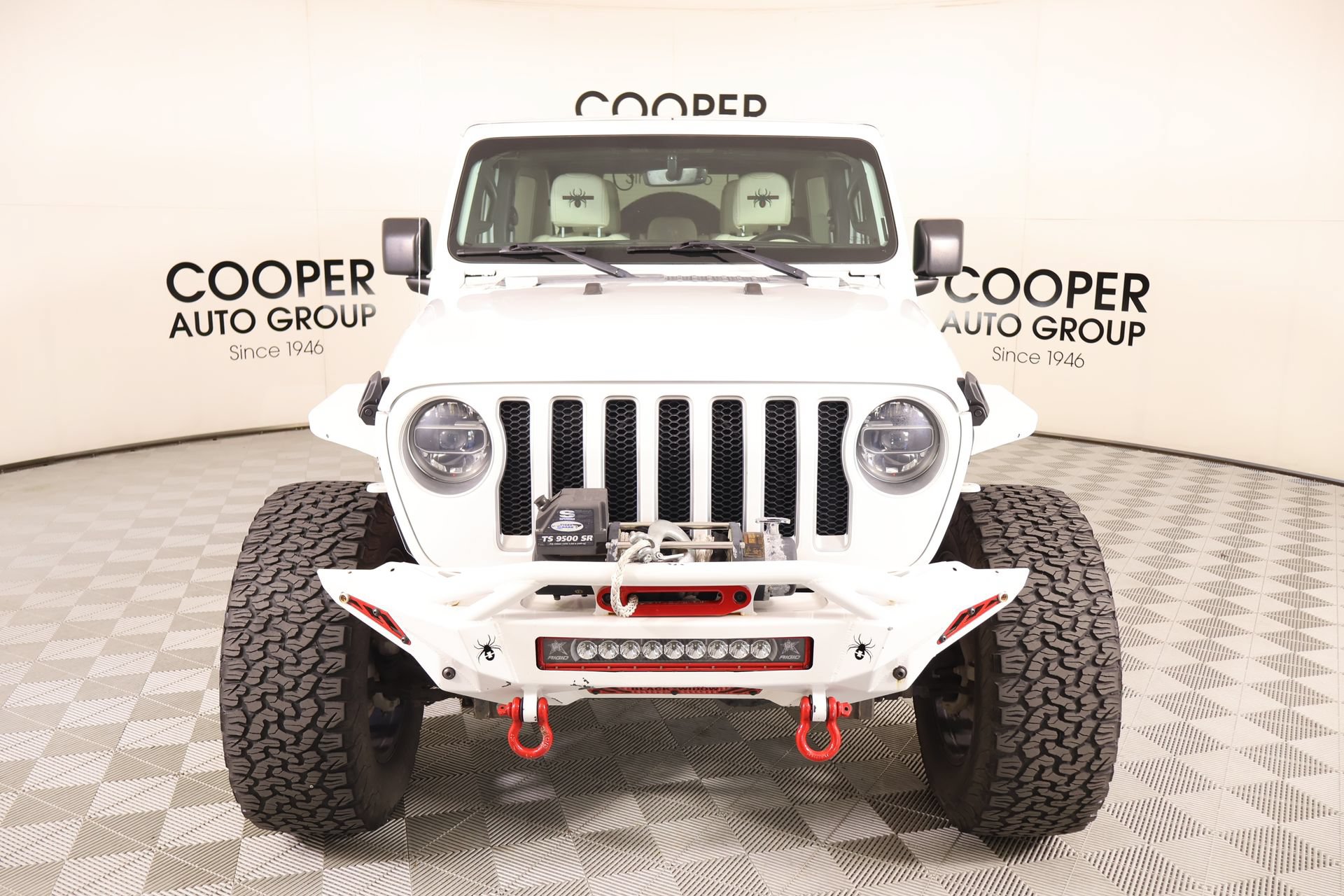 Used 2019 Jeep Wrangler Unlimited Sahara AWD/4WD image 10