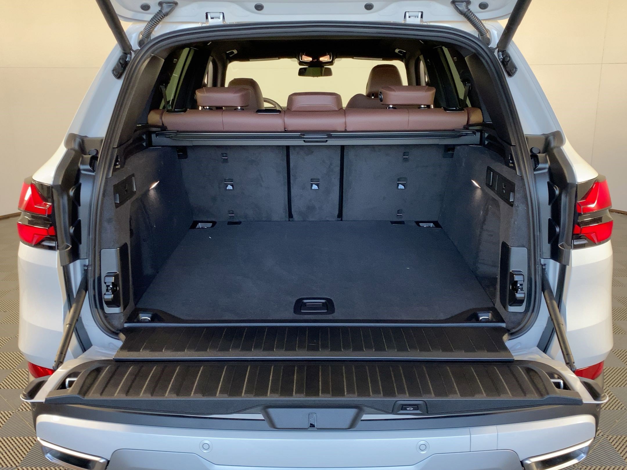 Used 2026 BMW X5 sDrive40i image 30