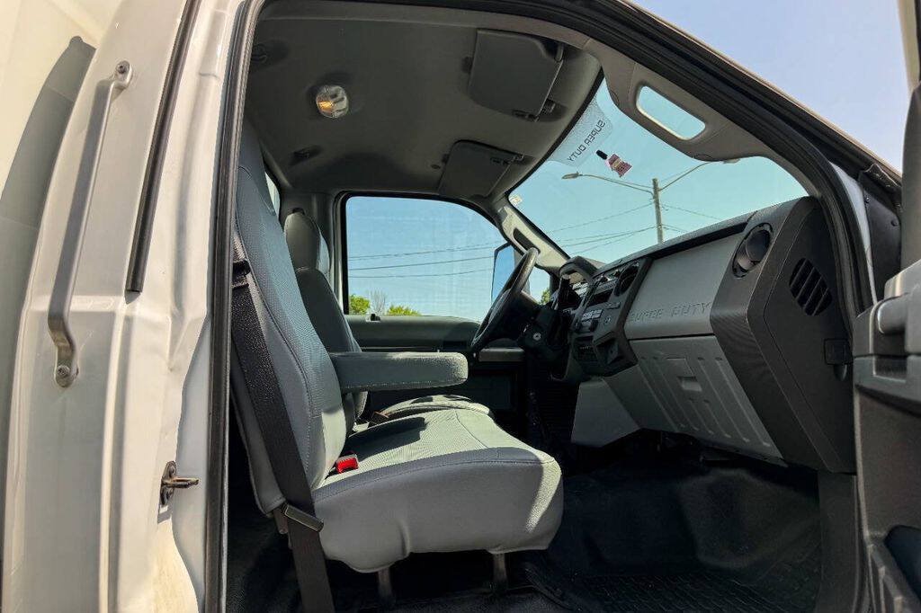 Used 2022 Ford F650 2WD Regular Cab Super Duty image 14