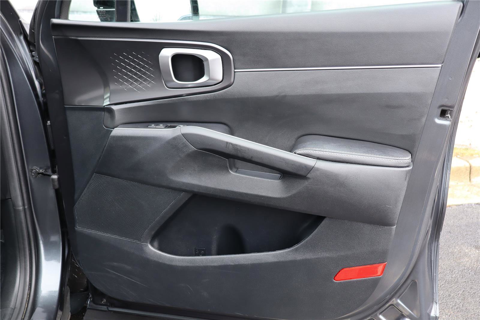 Certified 2022 Kia Sorento S w/ Panoramic Sunroof Package image 24