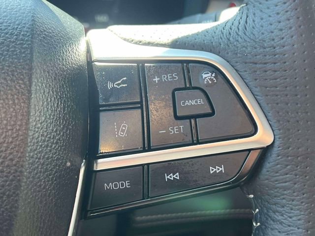 Certified 2025 Toyota Sienna Limited image 24