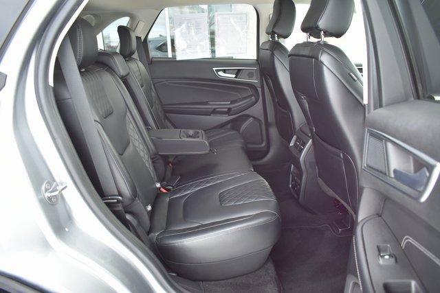 Used 2024 Ford Edge Titanium image 43