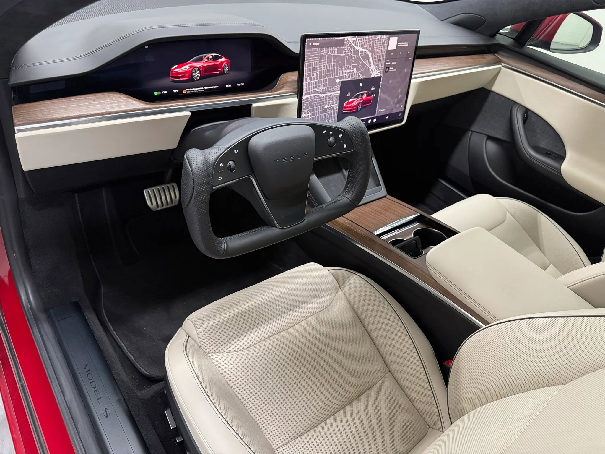 Used 2021 Tesla Model S Plaid image 9