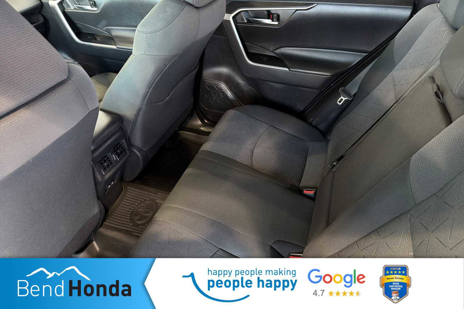 Used 2023 Toyota RAV4 XLE image 4