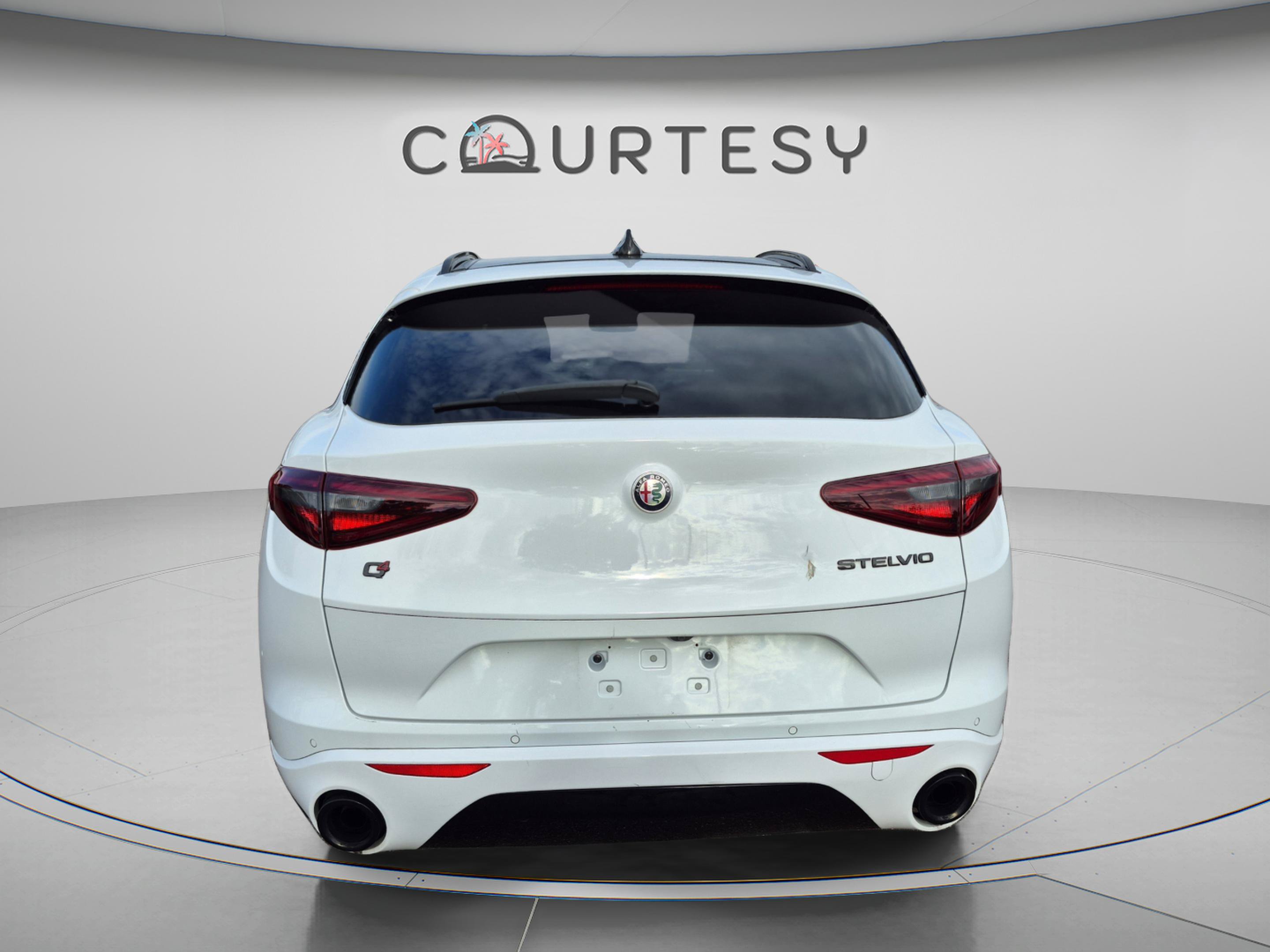 Used 2020 Alfa Romeo Stelvio Ti w/ Nero Edizione AWD/4WD image 6