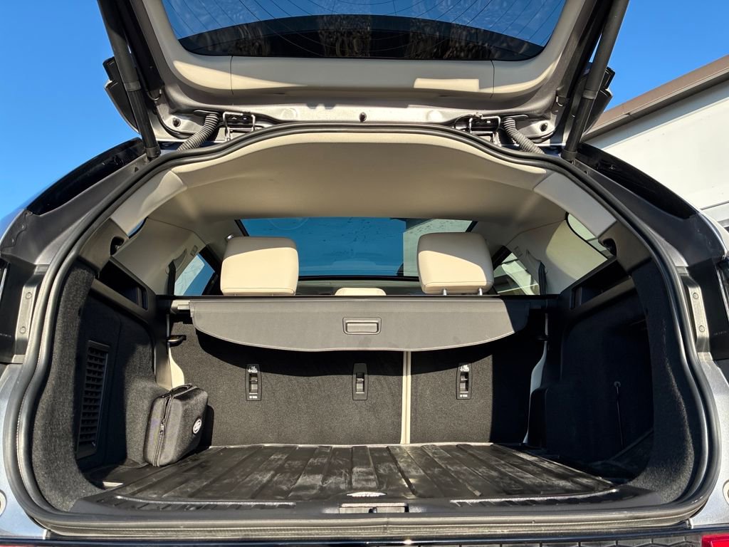 Used 2024 Land Rover Discovery Sport S image 23