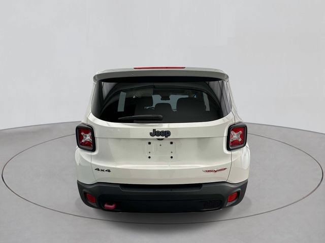 Used 2017 Jeep Renegade Trailhawk AWD/4WD image 3