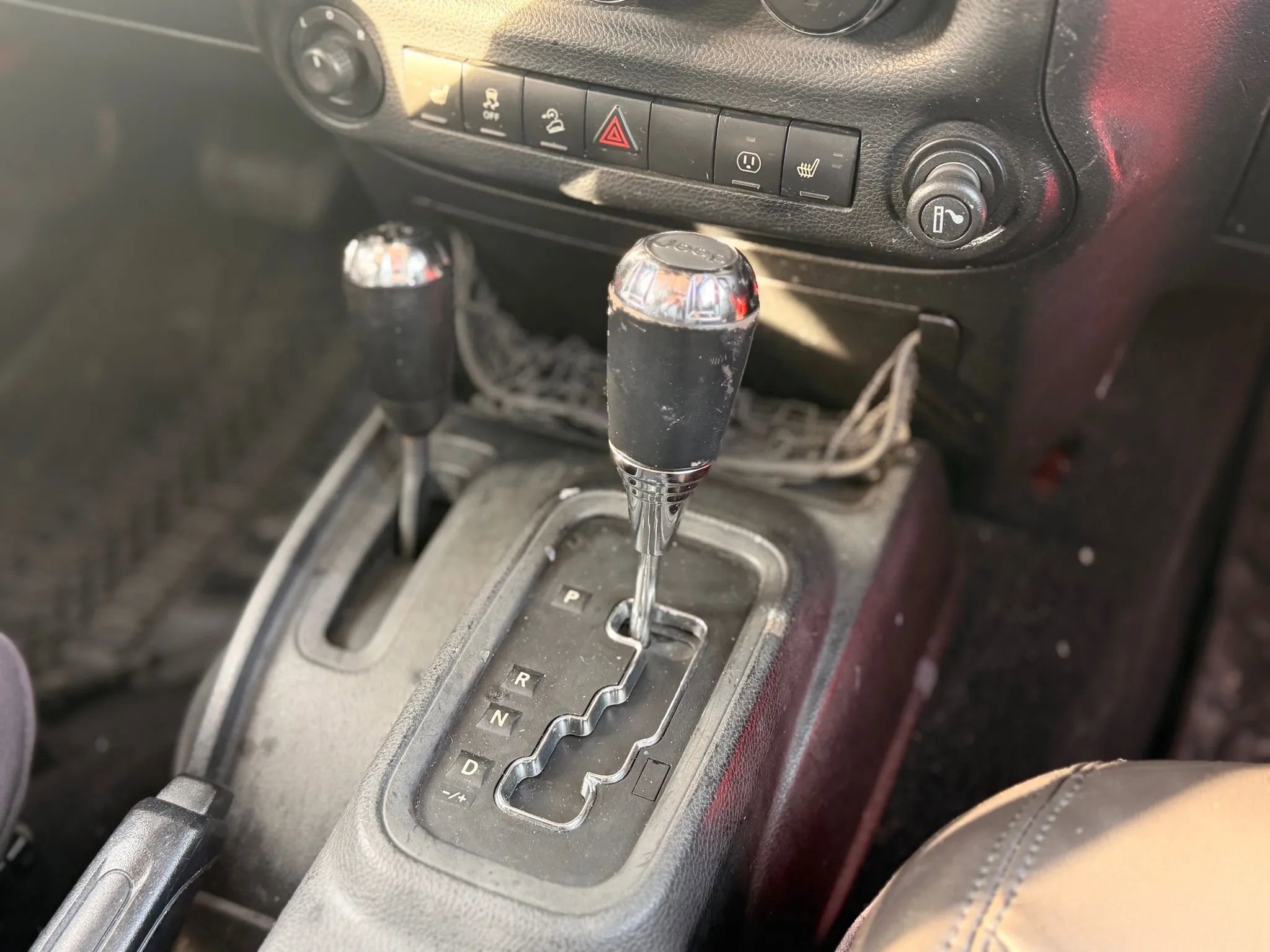Used 2013 Jeep Wrangler Sahara AWD/4WD image 30