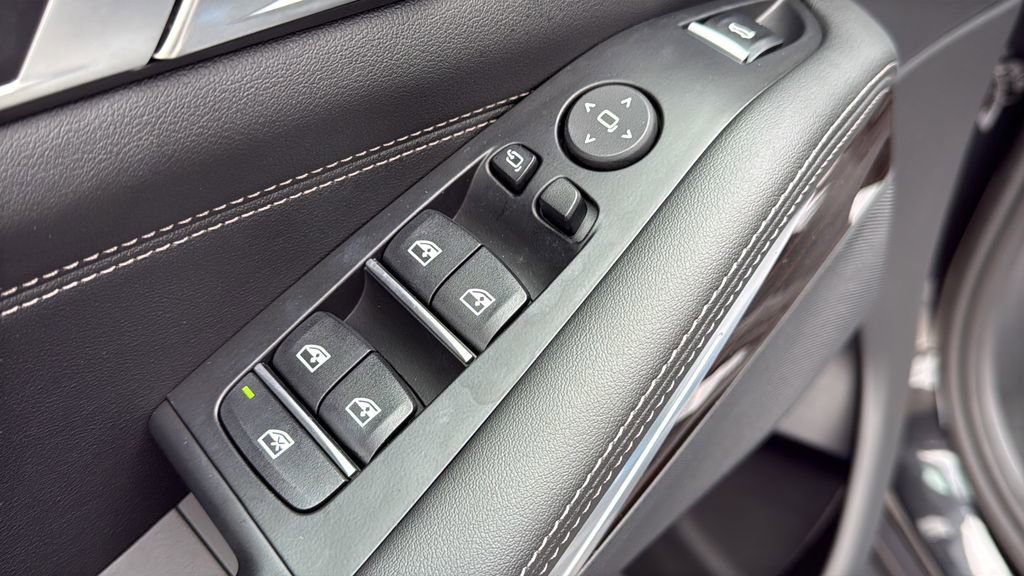 Certified 2025 BMW X5 xDrive40i w/ Parking Assistance Package image 8