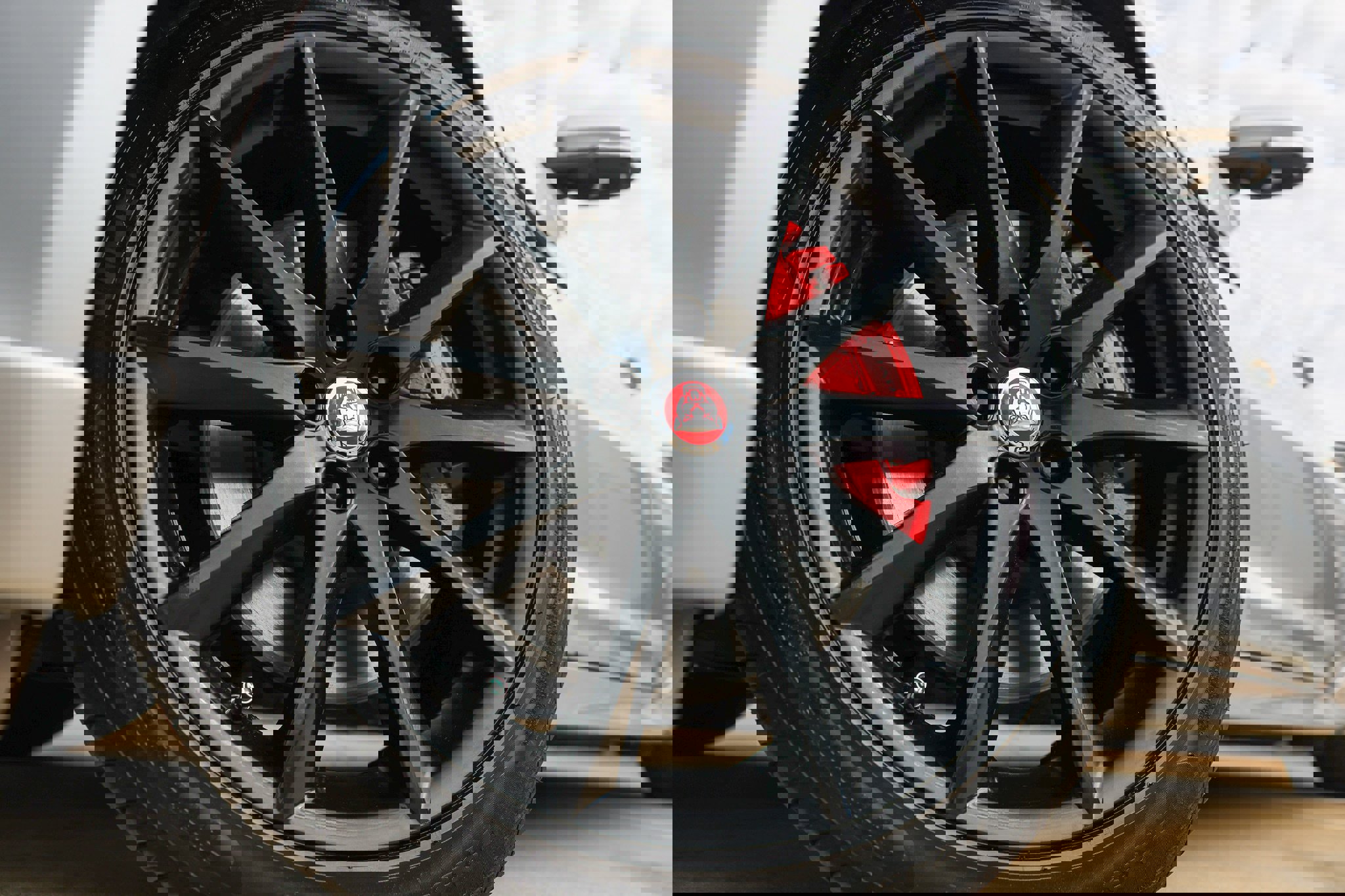 Used 2019 Jaguar XJ R-Sport image 47