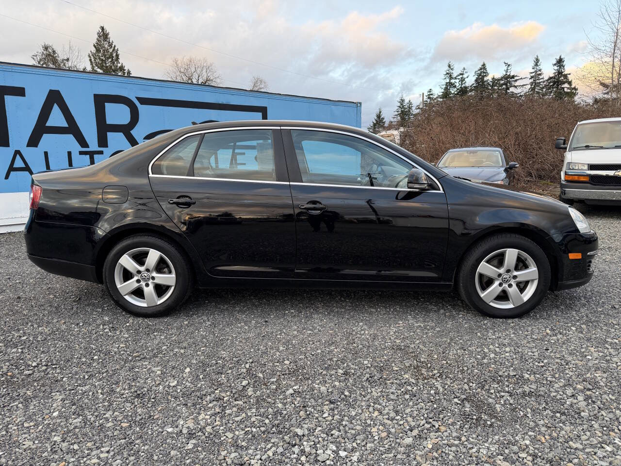 Used 2009 Volkswagen Jetta SEL image 3