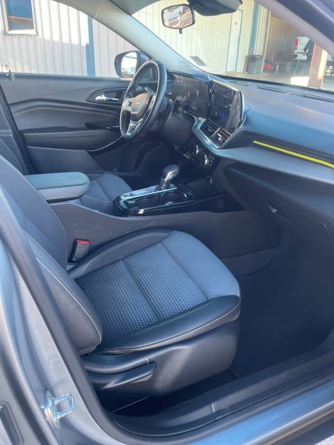 Used 2024 Chevrolet Trax LT w/ Driver Confidence Package image 10