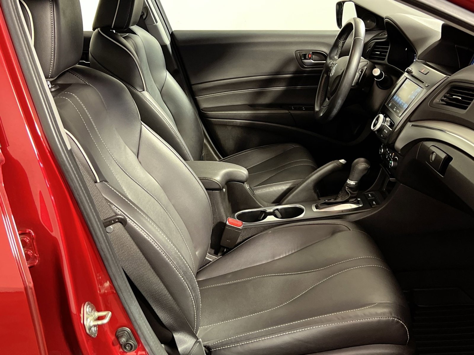 Used 2020 Acura ILX w/ Premium Package image 26